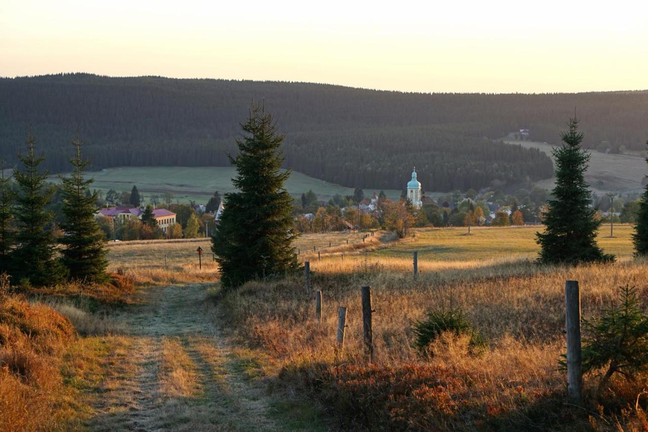 Apartmány U Muzea Horní Blatná Esterno foto