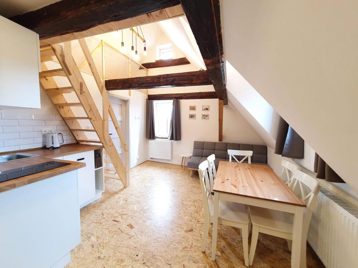 Apartmány U Muzea Horní Blatná Esterno foto